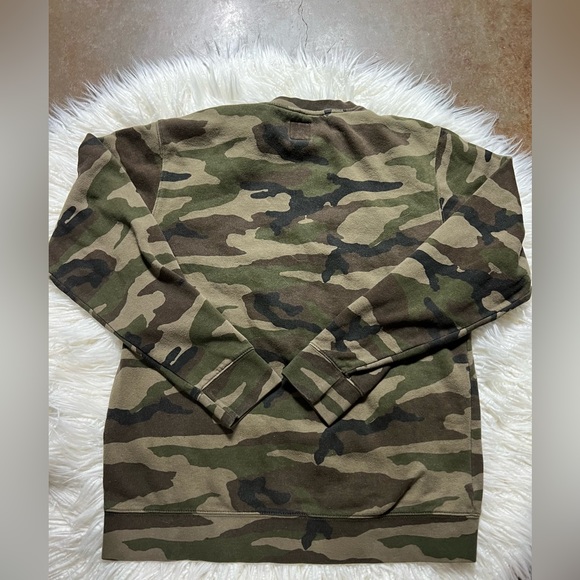 Vans Camo Sweatshirt, size Medium - Picture 2 of 6